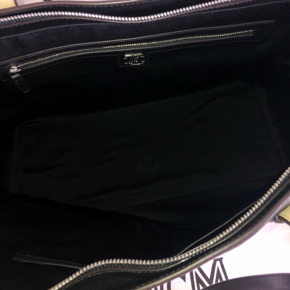 ❤️SOLD ❤️Authentic Brand New MCM Black Tote - Picture 3 of 13